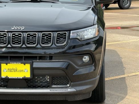 New 2025 Jeep Compass Latitude w/ Sun & Sound Group image 8