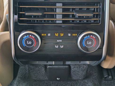 Used 2023 Land Rover Range Rover Autobiography AWD/4WD image 17