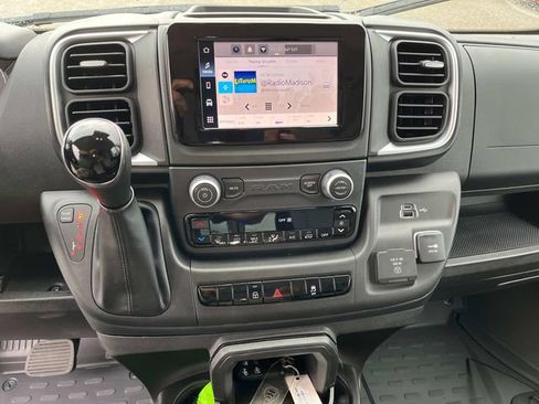 New 2024 RAM ProMaster 2500 w/ Quick Order Package 22G SLT image 19