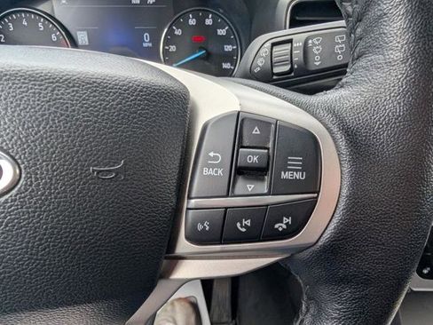 Certified 2022 Ford Explorer XLT w/ Equipment Group 202A image 11