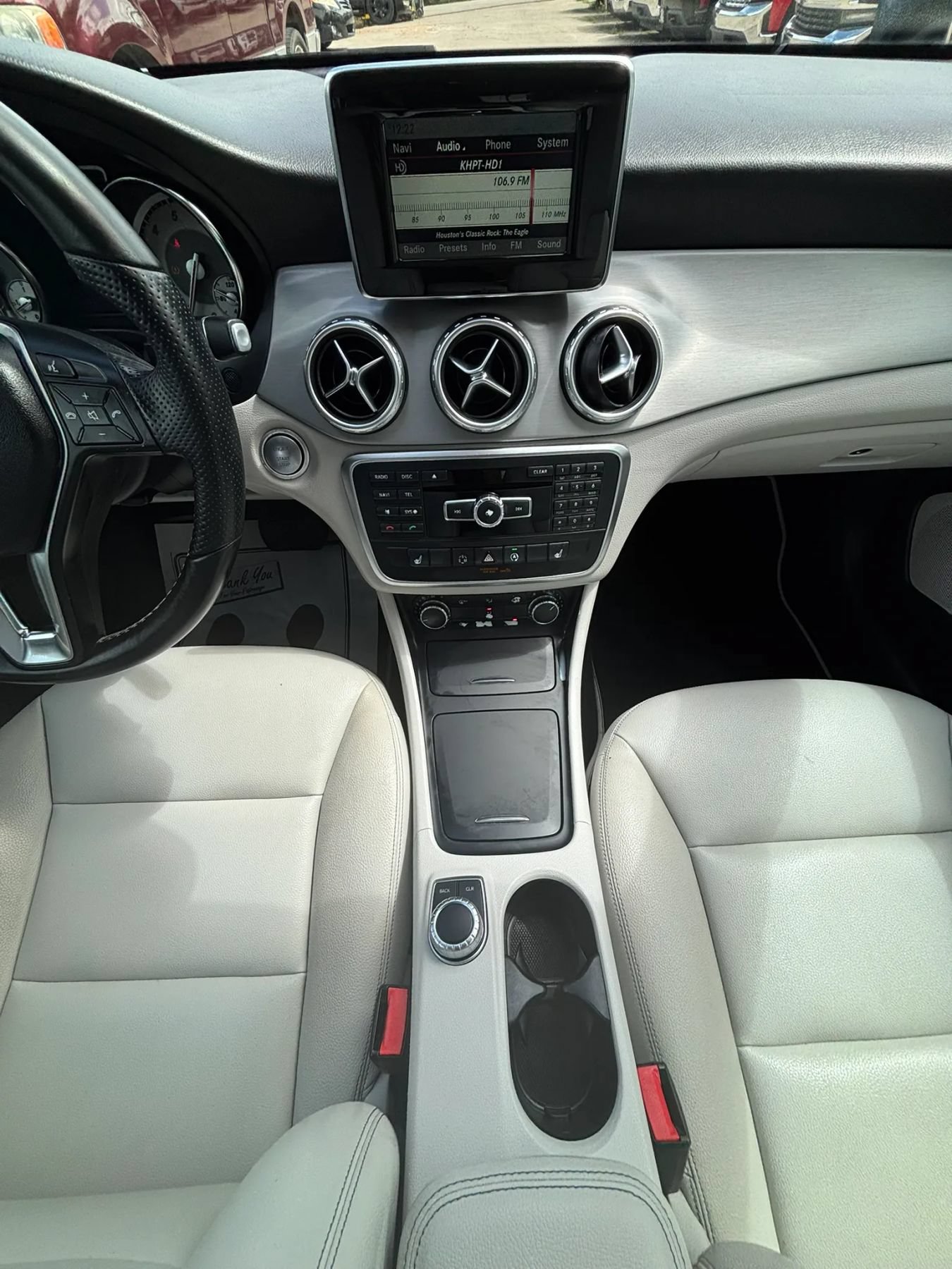 Used 2015 Mercedes-Benz GLA 250 image 11