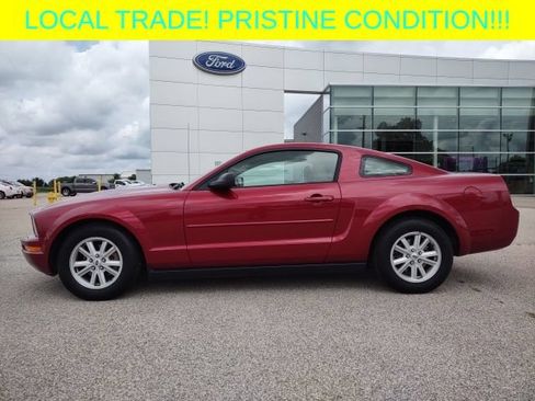 Used 2005 Ford Mustang Coupe RWD image 2
