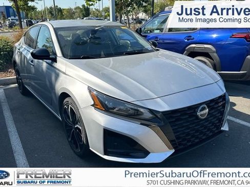 Used 2024 Nissan Altima 2.5 SR FWD image 1