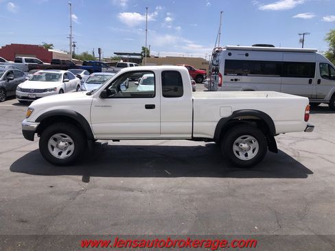 Used 2003 Toyota Tacoma PreRunner RWD image 5