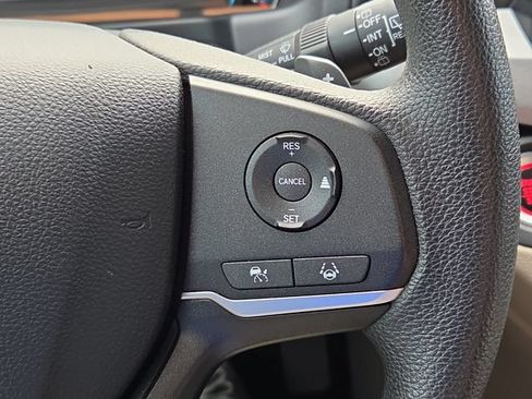 Used 2024 Honda Odyssey EX image 25