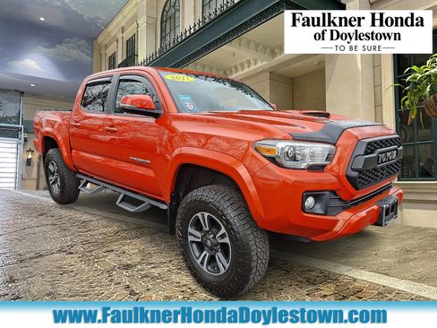 Used 2017 Toyota Tacoma TRD Sport w/ Premium & Technology Package image 1