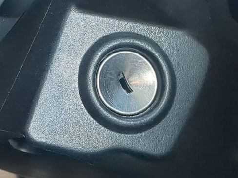 Used 2016 Jeep Wrangler Unlimited Sahara w/ Connectivity Group AWD/4WD image 28