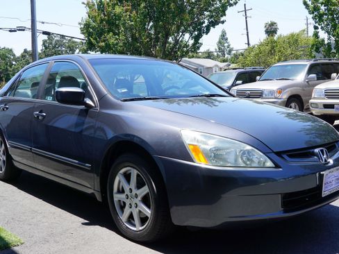 Used 2004 Honda Accord EX image 9