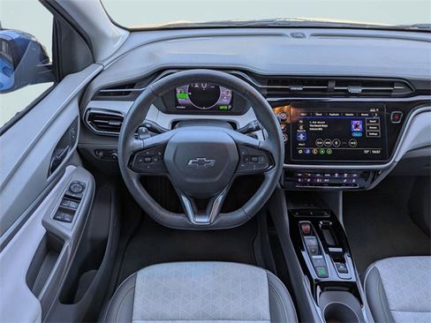 Used 2023 Chevrolet Bolt EUV Premier w/ Sun & Sound Package image 17