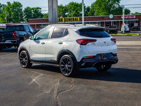 Used 2024 Buick Encore GX Sport Touring w/ Experience Buick Package AWD/4WD image 5