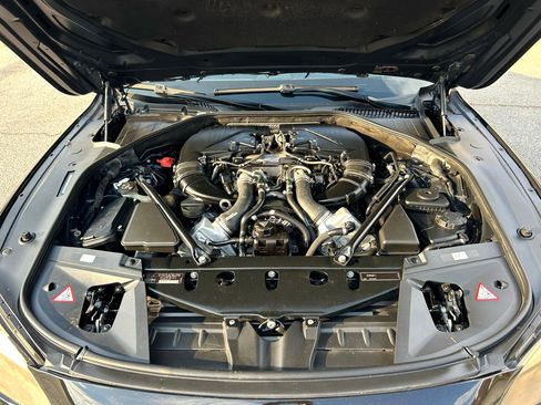 Used 2011 BMW 750Li image 3