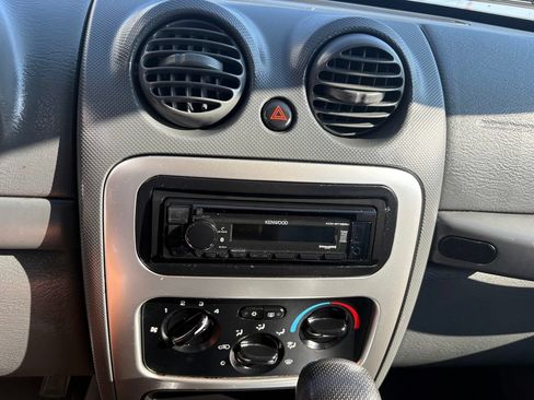 Used 2005 Jeep Liberty Limited AWD/4WD image 16