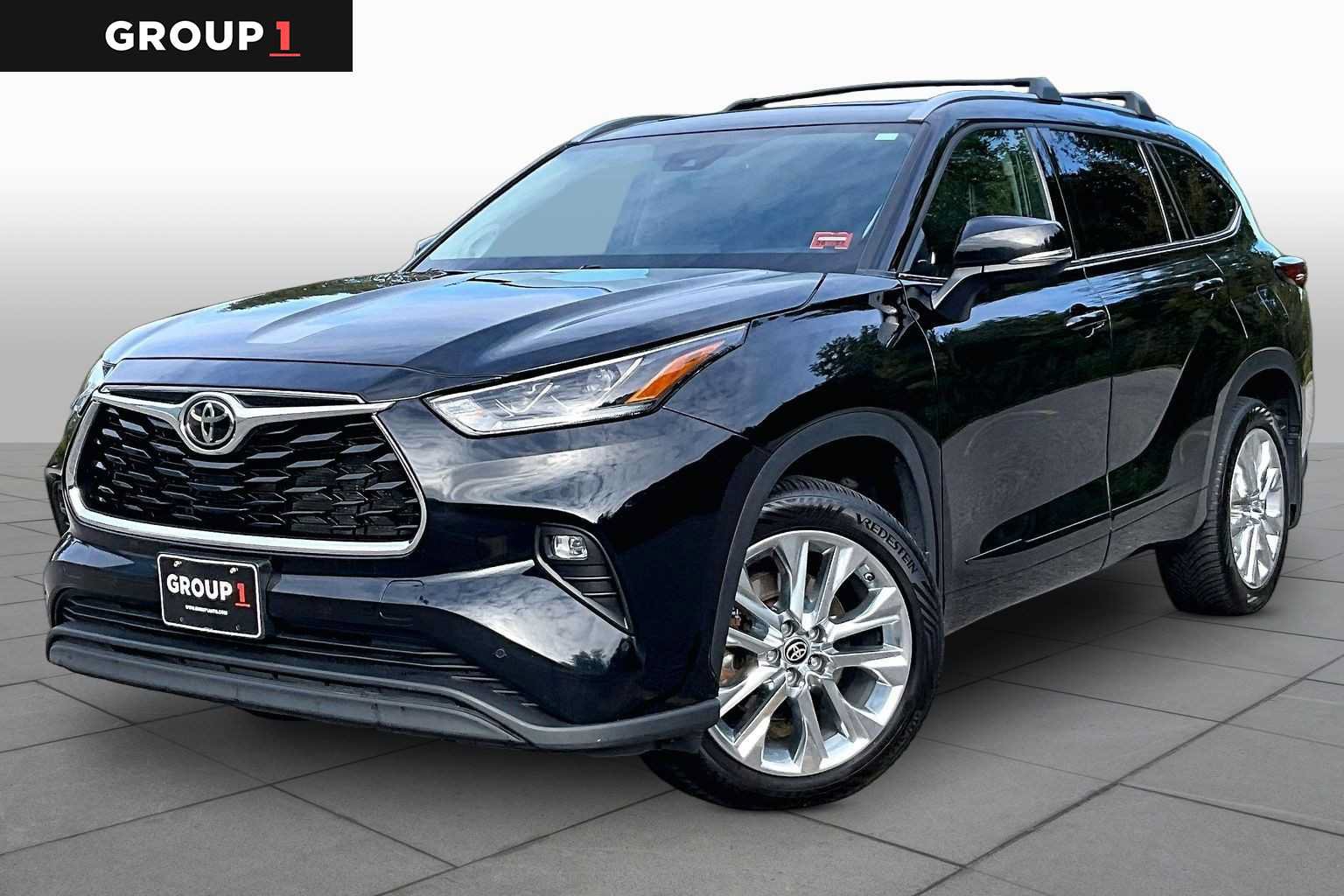 Used 2023 Toyota Highlander Limited AWD/4WD image 1