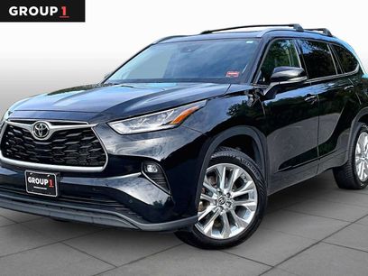 Used 2023 Toyota Highlander Limited