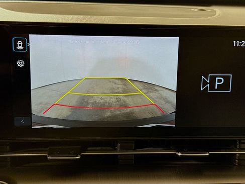 Used 2025 Hyundai Kona SEL FWD image 11