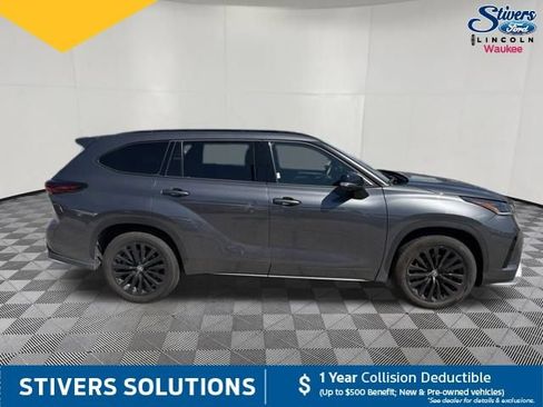 Used 2025 Toyota Highlander XSE AWD/4WD image 5
