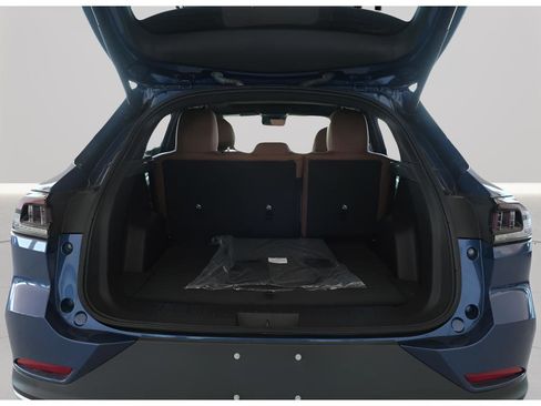 New 2025 VinFast VF 8 Plus AWD/4WD image 28