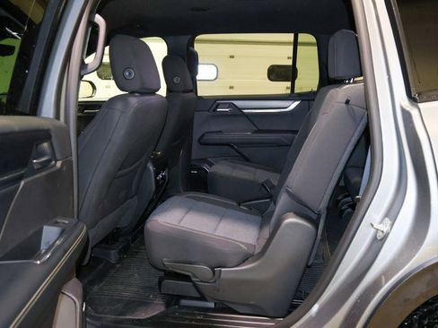 New 2026 GMC Acadia Elevation w/ LPO, Floor Liner Package image 10