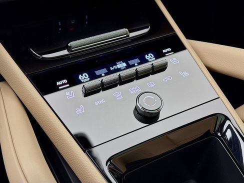 New 2026 Porsche Cayenne Coupe AWD/4WD image 22