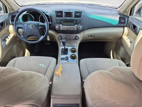 Used 2012 Toyota Highlander FWD image 17