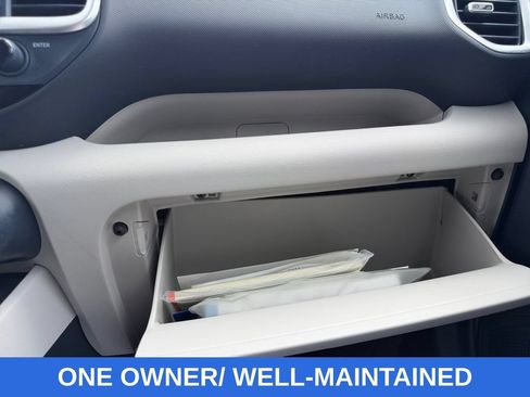 Used 2023 Hyundai Venue Limited FWD image 22