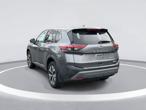 Used 2022 Nissan Rogue SV image 7