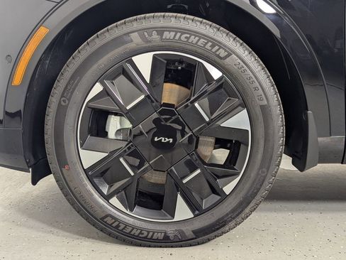 New 2026 Kia Sportage SX FWD image 9
