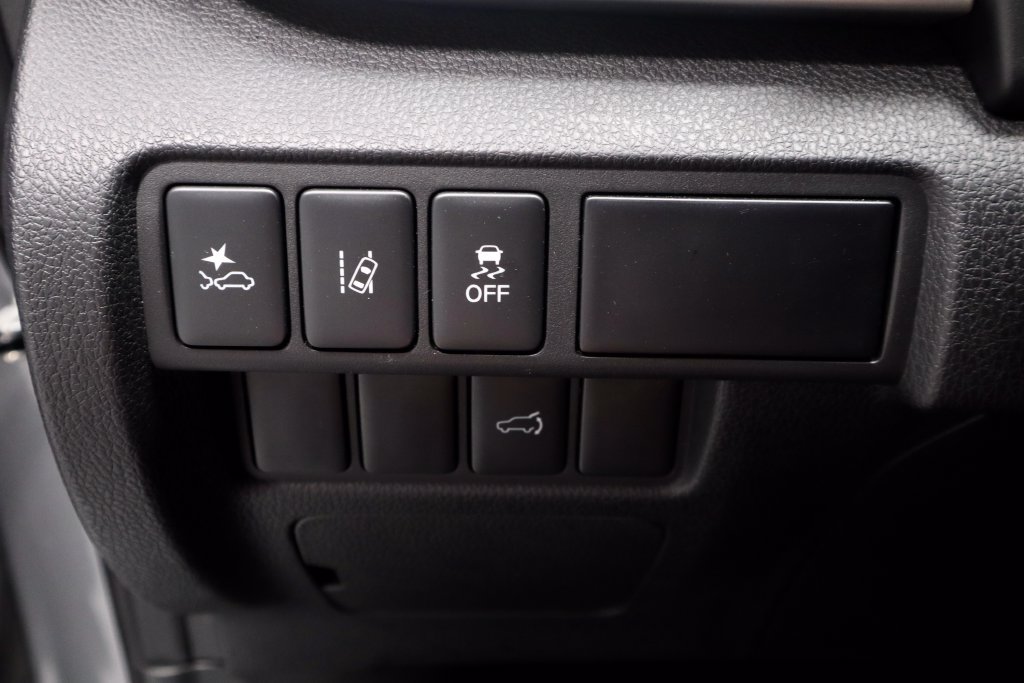 Used 2025 Mitsubishi Eclipse Cross SEL AWD/4WD image 28