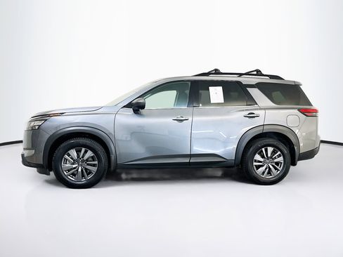 Used 2023 Nissan Pathfinder SV AWD/4WD image 4
