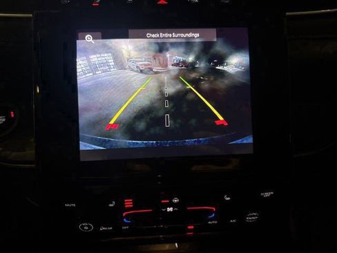 Certified 2023 Jeep Grand Cherokee Altitude image 10