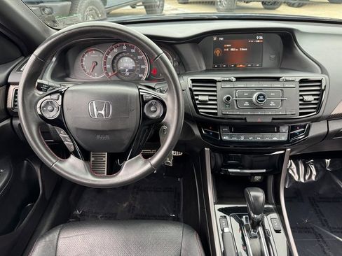 Used 2017 Honda Accord Sport Special Edition image 4