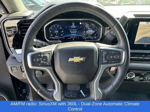 Used 2022 Chevrolet Silverado 1500 LT AWD/4WD image 12