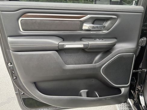 Used 2021 RAM 1500 Laramie AWD/4WD image 26
