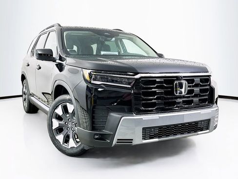 New 2026 Honda Pilot Touring image 1