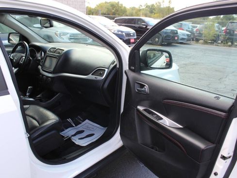 Used 2018 Dodge Journey GT image 18