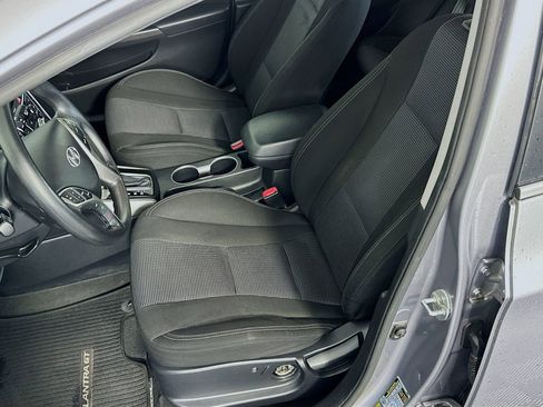 Used 2013 Hyundai Elantra GT FWD image 17