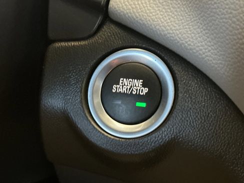 Used 2023 Chevrolet Equinox LT image 23