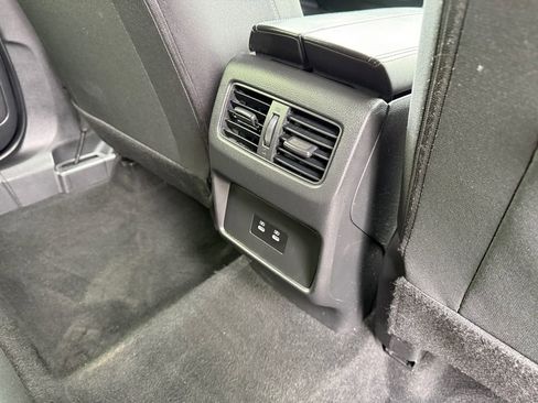 Used 2024 Nissan Rogue SV image 21