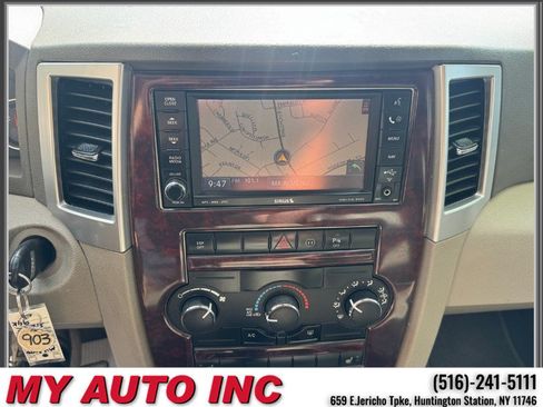 Used 2009 Jeep Grand Cherokee Laredo AWD/4WD image 16