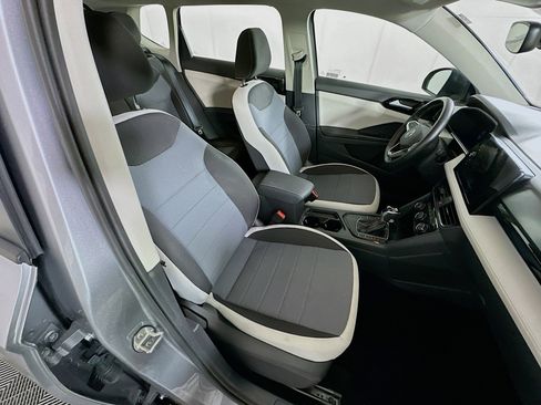 Used 2025 Volkswagen Taos S image 29