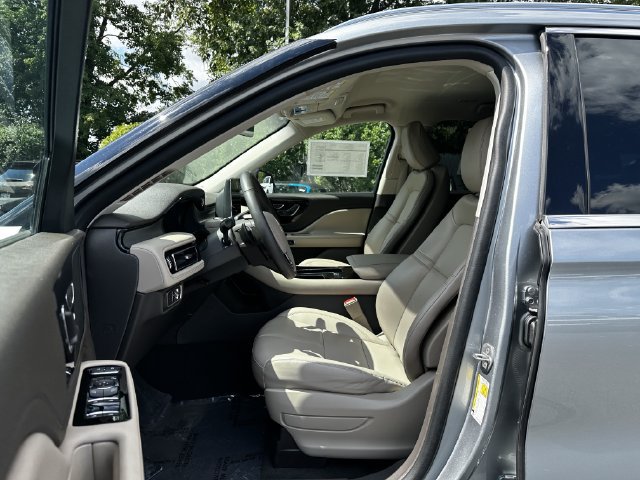 Certified 2024 Lincoln Aviator AWD w/ Elements Package image 19