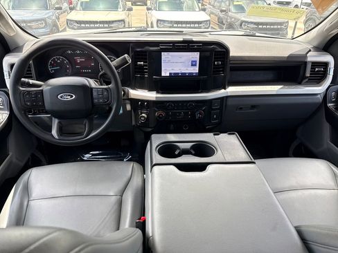 Used 2023 Ford F250 XL AWD/4WD image 6