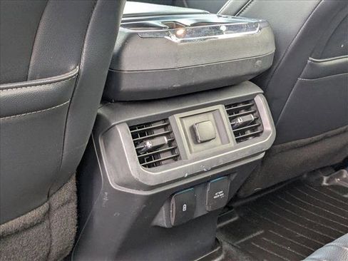 Used 2021 Ford F150 Lariat w/ Tow Technology Package image 17