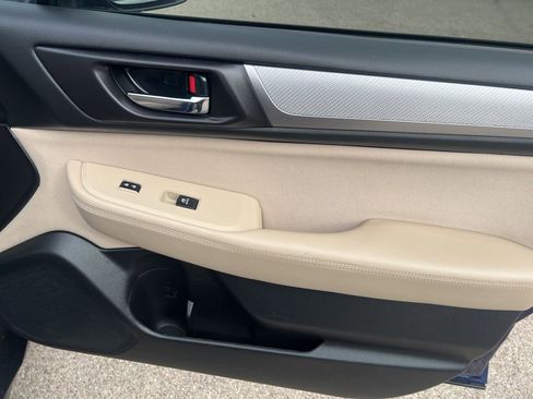 Used 2017 Subaru Outback 2.5i Premium image 25