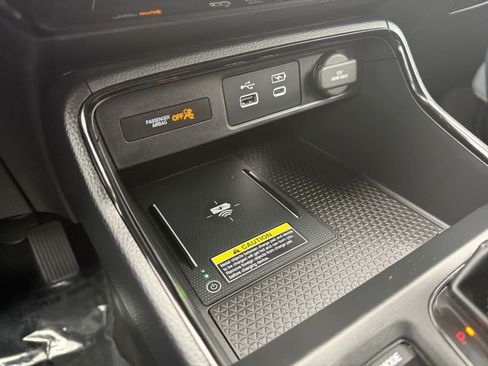 Used 2024 Honda CR-V EX-L image 25