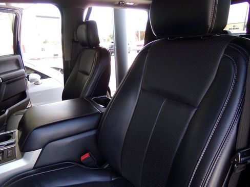 Used 2018 Ford F150 Lariat w/ Equipment Group 502A Luxury AWD/4WD image 20