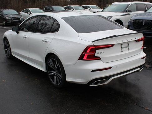 Certified 2022 Volvo S60 T8 R-Design image 6