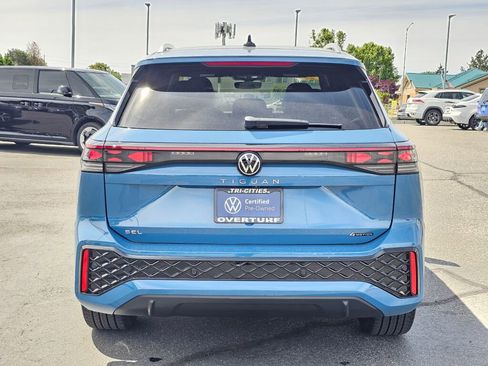 Certified 2025 Volkswagen Tiguan SEL R-Line AWD/4WD image 5