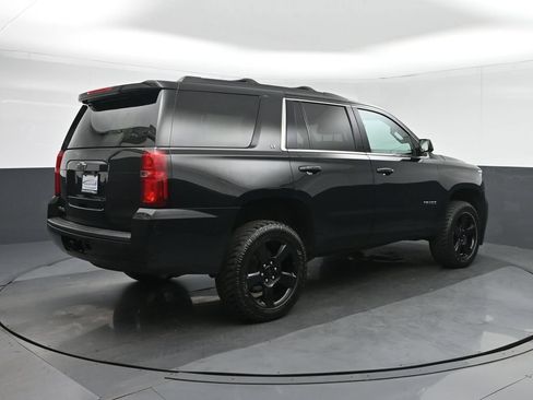 Used 2017 Chevrolet Tahoe LT w/ LT Midnight Edition AWD/4WD image 7