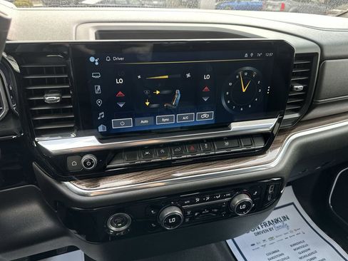 Used 2024 Chevrolet Silverado 1500 LT image 18